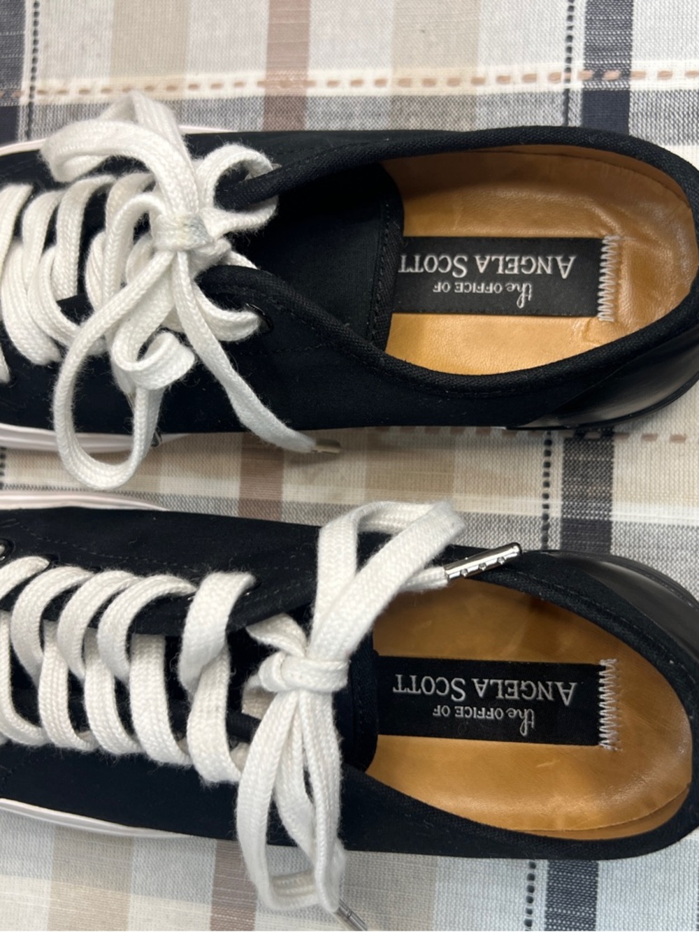 Angela Scott Black Canvas Low-Top Sneakers with White Laces - Picture 5 of 13